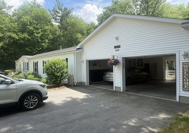 2nd image of 303 Blueberry Circle, Middleboro, MA 02346 | MLS# 73546412