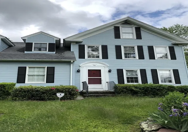 Photo 3 of Sale Pending at 185 College St, Worcester, MA 01610 | MLS# 73552044 | Listing updated on 2026-08-31