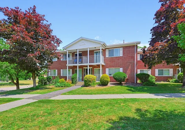 Homes for sale in Sharon, MA | 31 Bayberry Dr #4, Sharon, MA 02067 | MLS# 73546128