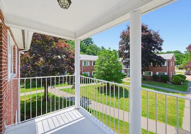 Homes for sale in Sharon, MA | 31 Bayberry Dr #4, Sharon, MA 02067 | MLS# 73546128