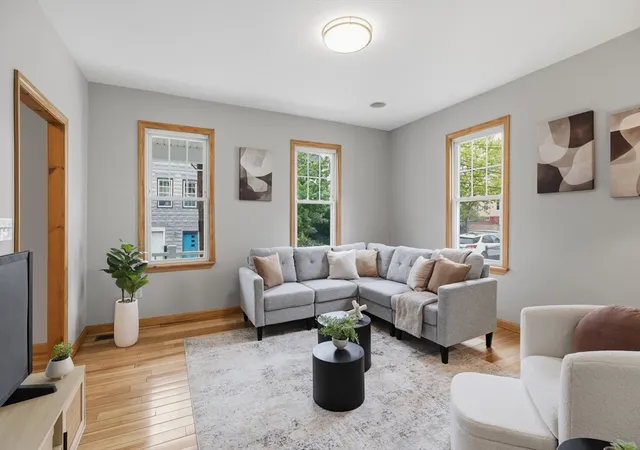 3rd image of 54 Vernon St, Somerville, MA 01880