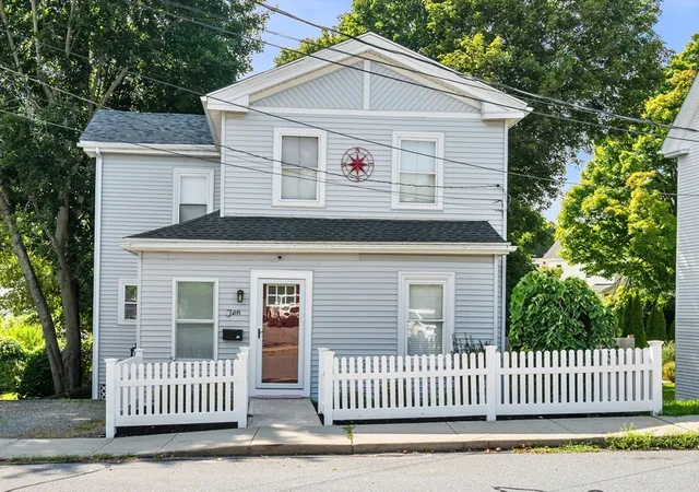 Photo 1 of Sale Pending at 10 Lafayette Rd, Ipswich, MA 01938 | MLS# 73568132 | Listing updated on 2026-09-15
