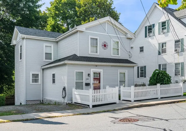 Photo 2 of Sale Pending at 10 Lafayette Rd, Ipswich, MA 01938 | MLS# 73568132 | Listing updated on 2026-09-15