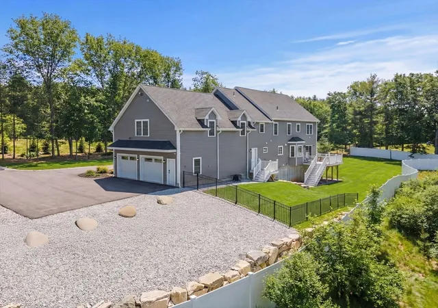 5th image of 24 Townsend Rd, Shirley, MA 01464 | MLS# 73534959