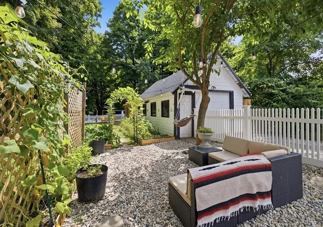 Photo 3 of Single family home for sale at 589 South St, Wrentham, MA 02093 | MLS# 73564798 | Listing updated on 2026-08-21