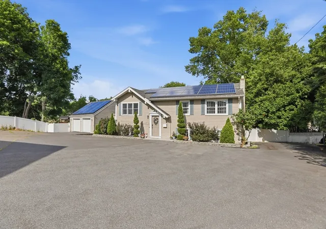 Homes for sale in Saugus, MA | 60 R Jasper St, Saugus, MA 01906 | MLS# 73541942