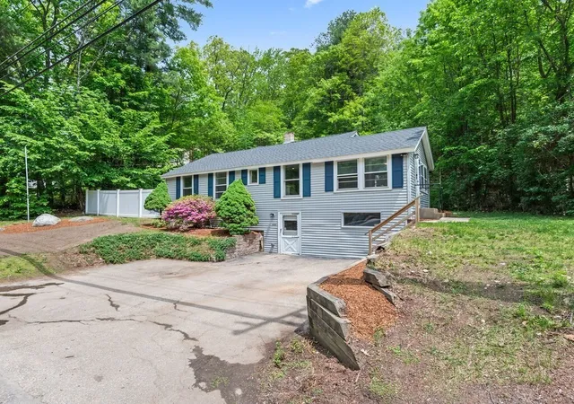 Homes for sale in Holden, MA | 1202 Wachusett St, Holden, MA 01522 | MLS# 73525928