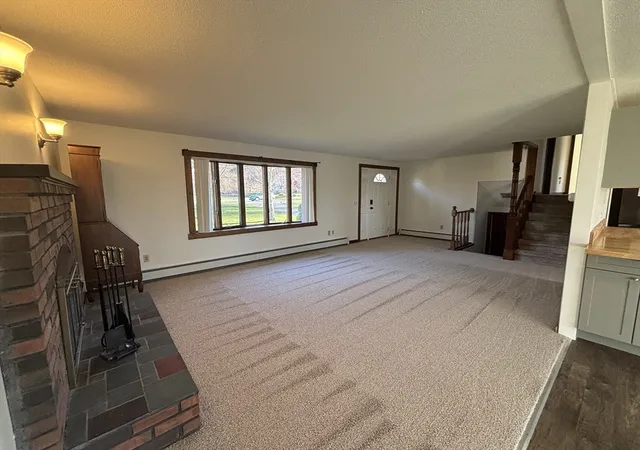 Photo 3 of Single family home for sale at 1373 Center St, Ludlow, MA 01056 | MLS# 73499540 | Listing updated on 2026-09-13