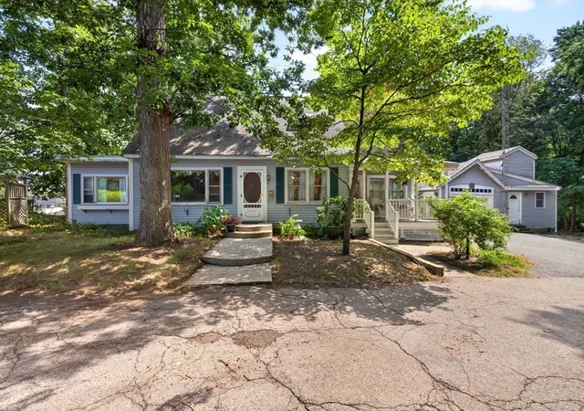 1st image of 40 Oak St, Bellingham, MA 02019 | MLS# 73564393