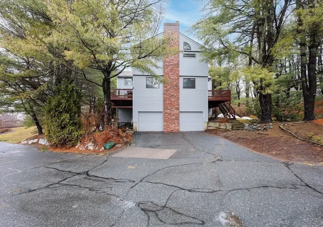 Homes for sale in Milford, MA | 20 Country Club Ln, Milford, MA 01757 | Houzeo