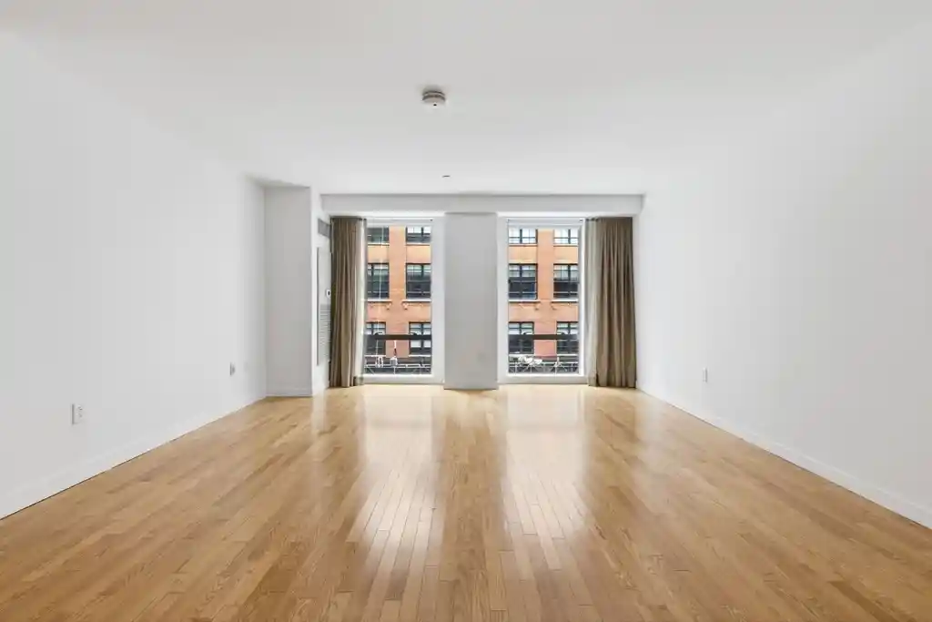 Listing Photo 2 - Condo for sale in 80 Broad St located at 80 Broad St, Lynn, MA 02110 - Unit #302