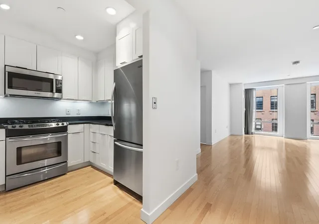 Homes for sale in Boston, MA | 80 Broad Street #302, Boston, MA 02110 | MLS# 73525465