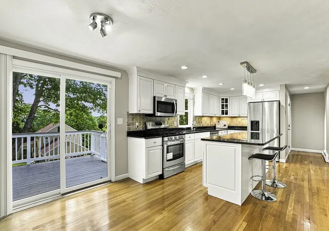 Photo 3 of Sale Pending at 31 Lexington Rd, Shrewsbury, MA 01545 | MLS# 73564096 | Listing updated on 2026-09-11