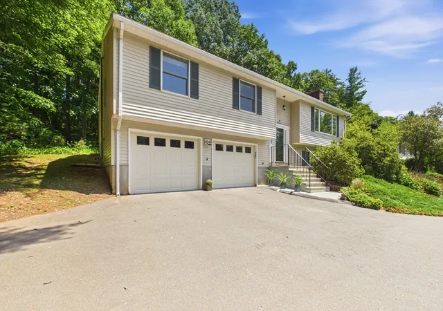 Homes for sale in Easthampton, MA | 19 Westview Ter, Easthampton, MA 01027 | MLS# 73547386