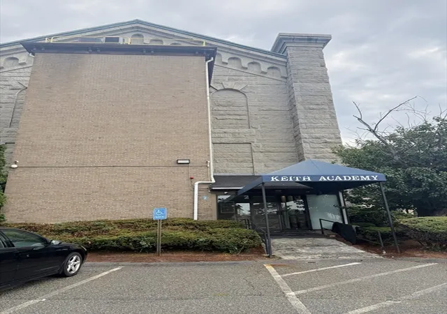1st image of 201 Thorndike St #2-27, Lowell, MA 01852 | MLS# 73560468