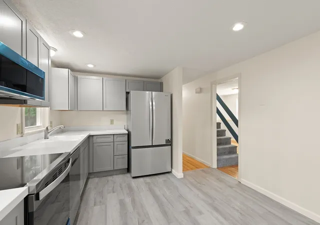 2nd image of 18 Great Meadow Dr, Carver, MA 02330 | MLS# 73556386