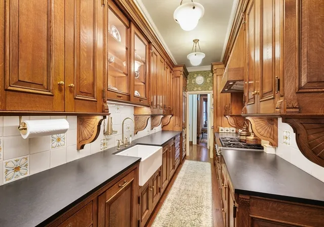 Photo 2 of Single family home for sale at 381 Beacon St, Boston, MA 02116 | MLS# 73501931 | Listing updated on 2026-04-19
