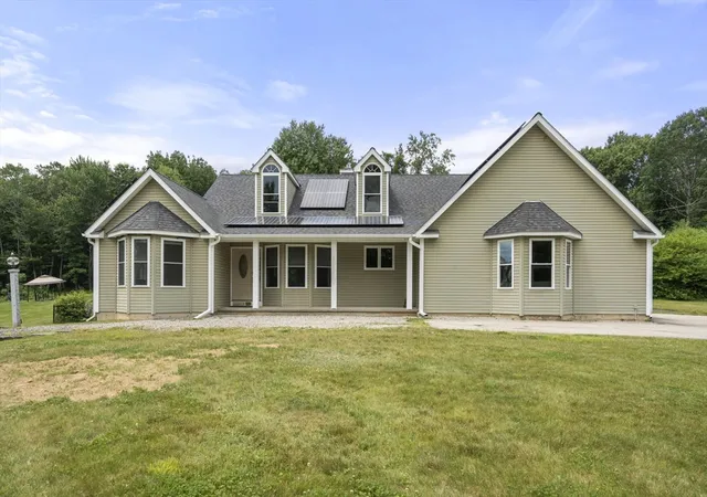 Photo 3 of Single family home for sale at 893 Cronin Rd, Warren, MA 01083 | MLS# 73538617 | Listing updated on 2026-08-17