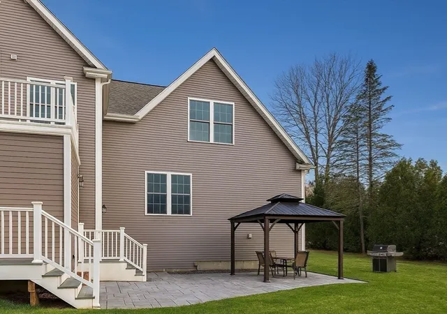 Homes for sale in Webster, MA | 195 Lower Gore Dr, Webster, MA 01570 | MLS# 73541045