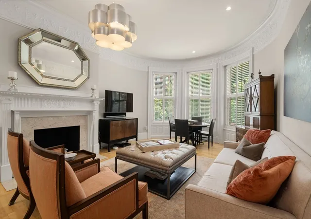 3rd image of 395 Marlborough St, Boston, MA 02115