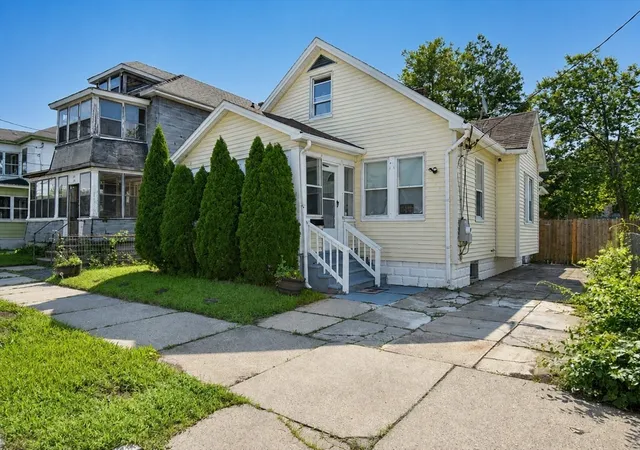 1st image of 119 Littleton St, Springfield, MA 01104 | MLS# 73561401