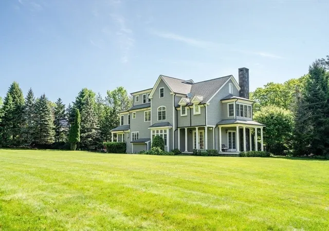 3rd image of 2 Stonegate Ln, Dover, MA 02030 | MLS# 73506923