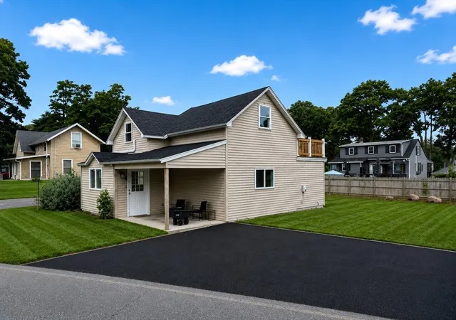 1st image of 11 S Berryman St, Westport, MA 02790 | MLS# 73565025