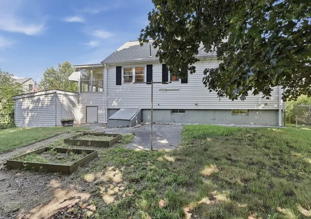3rd image of 85 Bunker Hill Ave, Lowell, MA 01850 | MLS# 73553172