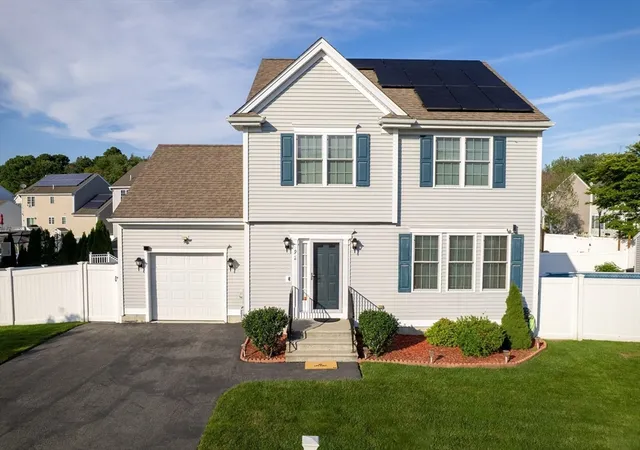 1st image of 92 Tarkiln Pl, New Bedford, MA 02745 | MLS# 73567654