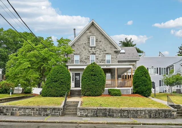 Homes for sale in Lowell, MA | 325 Mammoth Rd #3, Lowell, MA 01854 | MLS# 73540403