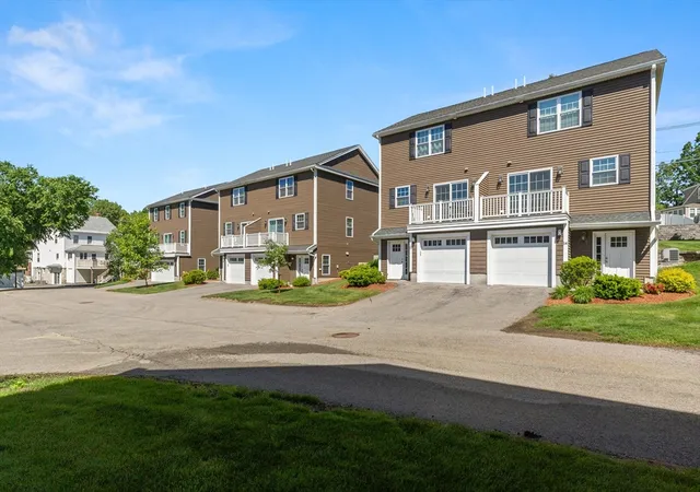 Homes for sale in Chelmsford, MA | 4 Fairview St #8, Chelmsford, MA 01863 | MLS# 73531212