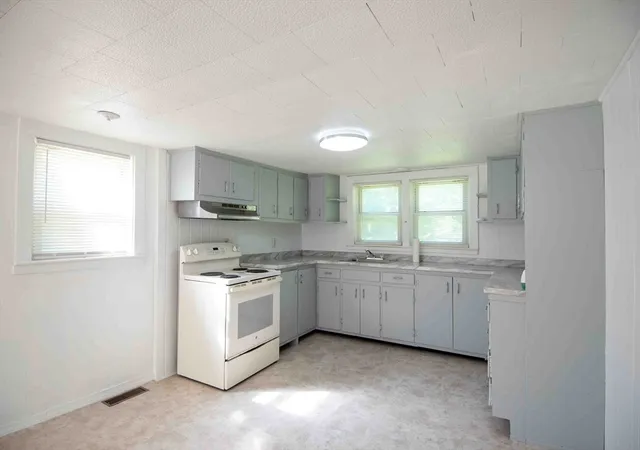4th image of 75 Lyman Rd, Northfield, MA 01360 | MLS# 73560854