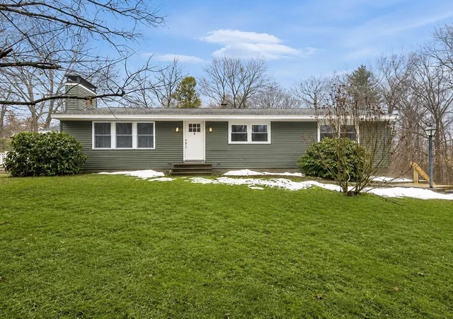 Homes for sale in Auburn, MA | 3 Santom St, Auburn, MA 01501 | MLS# 73519144