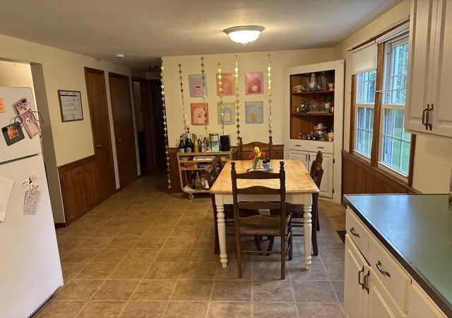 Photo 3 of Single family home for sale at 691 E Pleasant St, Amherst, MA 01002 | MLS# 73513885 | Listing updated on 2026-09-08