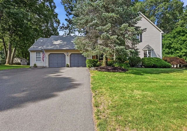 2nd image of 71 Wildflower Circle, Westfield, MA 01085 | MLS# 73556185