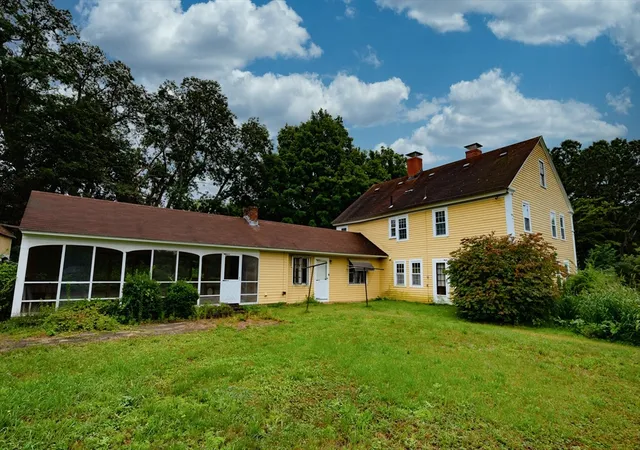 28th image of 106 Beal St, Lunenburg, MA 01462 | MLS# 73565281