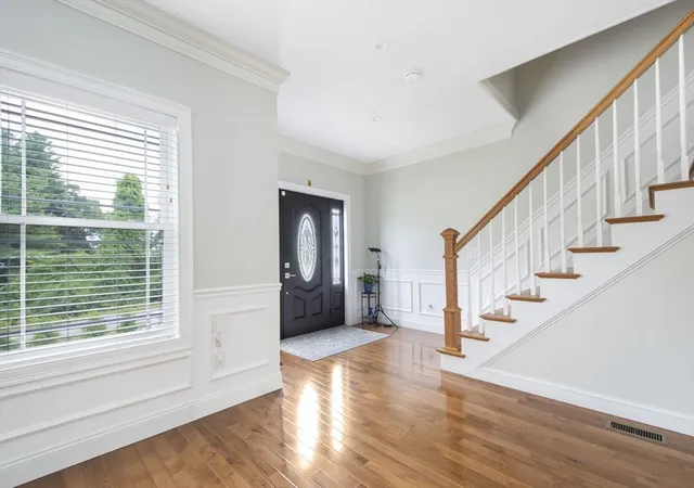 Photo 3 of Single family home for sale at 257 Prospect St, Auburn, MA 01501 | MLS# 73565971 | Listing updated on 2026-09-15