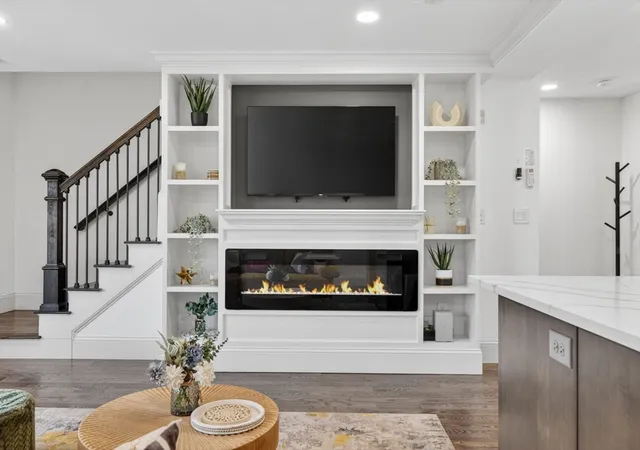 Photo 3 of Single family home for sale at 10 Osborne, Salem, MA 01970 | MLS# 73550286 | Listing updated on 2026-09-14