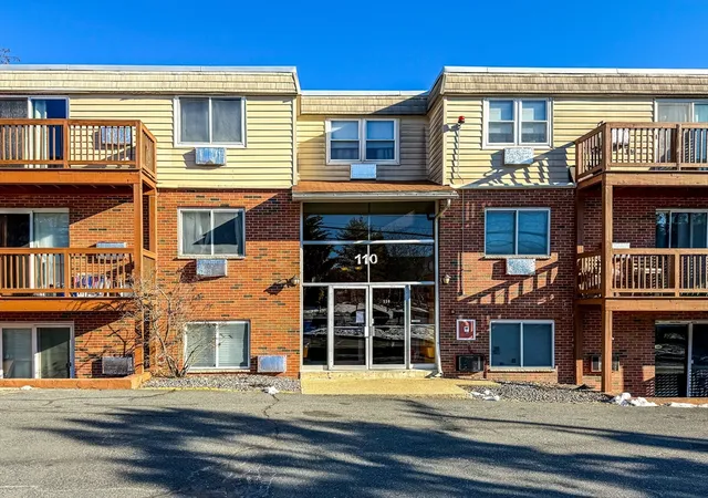 Homes for sale in Marlborough, MA | 110 Boston Post Rd E #4, Marlborough, MA 01752 | MLS# 73533147