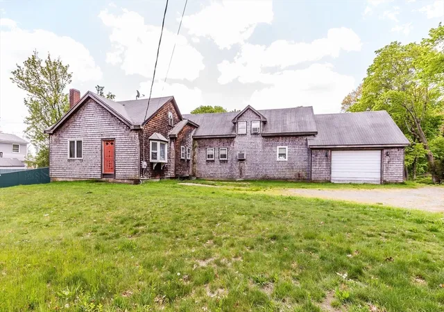 2nd image of 108 Foundry St, South Easton, MA 02375 | MLS# 73521443