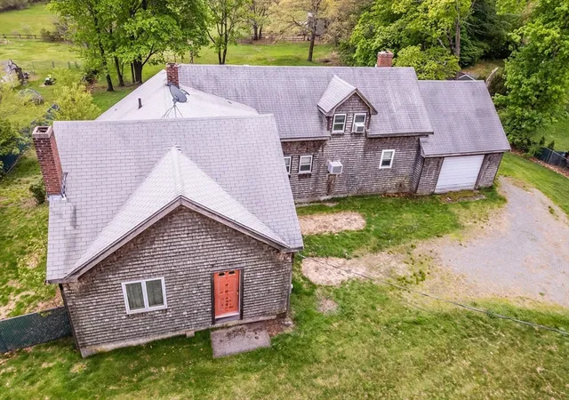 3rd image of 108 Foundry St, South Easton, MA 02375 | MLS# 73521443
