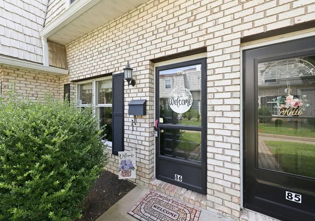 2nd image of 86 Corey Colonial #86, Agawam, MA 01001 | MLS# 73562387