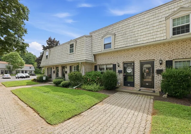 Photo 3 of Sale Pending at 86 Corey Colonial #86, Agawam, MA 01001 | MLS# 73562387 | Listing updated on 2026-09-15