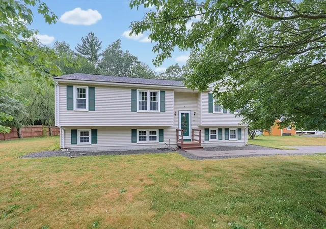 Homes for sale in East Taunton, MA | 99 Wren St, East Taunton, MA 02718 | MLS# 73546476