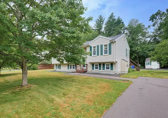 Homes for sale in East Taunton, MA | 99 Wren St, East Taunton, MA 02718 | MLS# 73546476