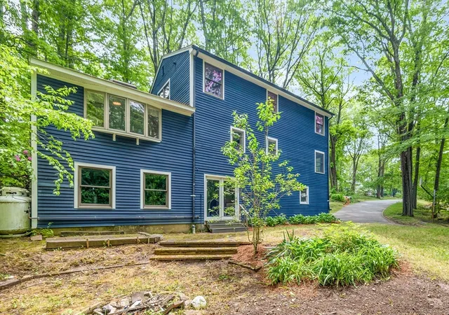 Homes for sale in Sutton, MA | 9 Colonial Rd, Sutton, MA 01590 | MLS# 73526993