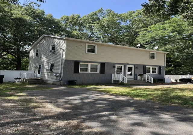 Homes for sale in Springfield, MA | 524 Goodwin St, Springfield, MA 01151 | MLS# 73547113