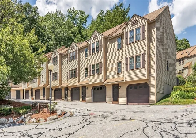 1st image of 160 Morgan Dr #160, Haverhill, MA 01832 | MLS# 73549835