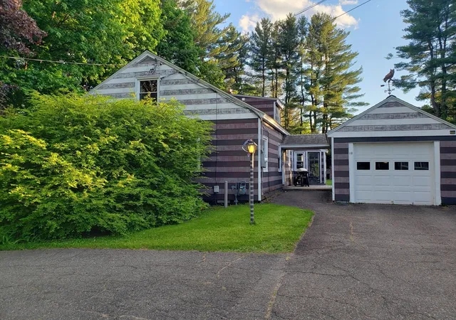 Homes for sale in Easthampton, MA | 12 Greenwood Ct, Easthampton, MA 01027 | MLS# 73532077