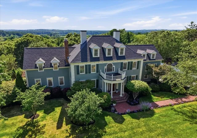 1st image of 104 Pokanoket Ln, Marshfield, MA 02050 | MLS# 73554526